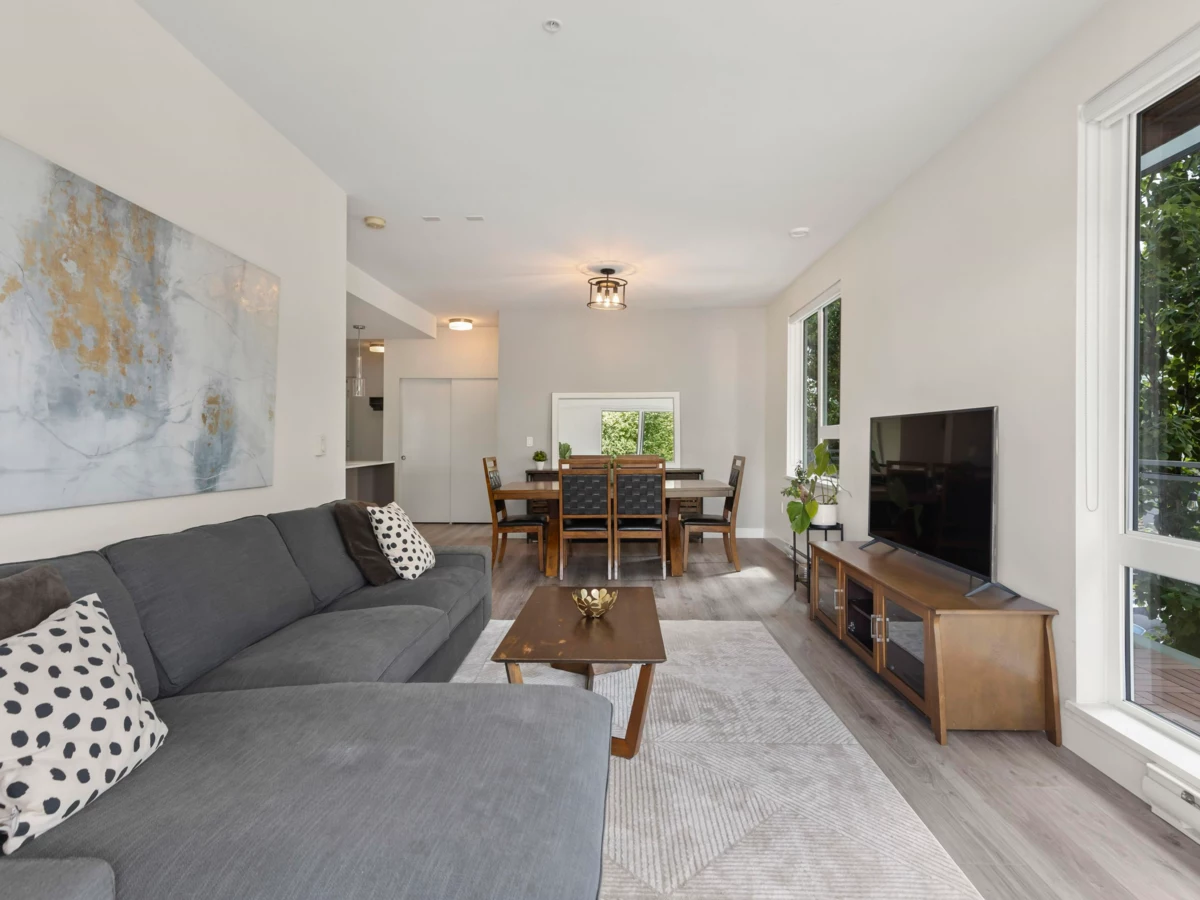 Primary Bathroom Photo of 303 1327 Draycott Road, North Vancouver, BC