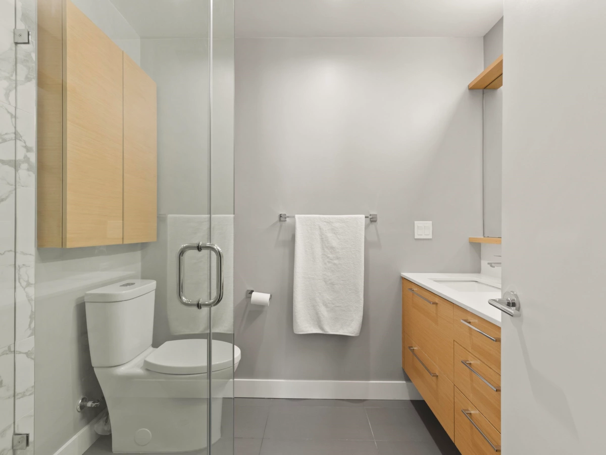 Staircase Photo of 303 1327 Draycott Road, North Vancouver, BC