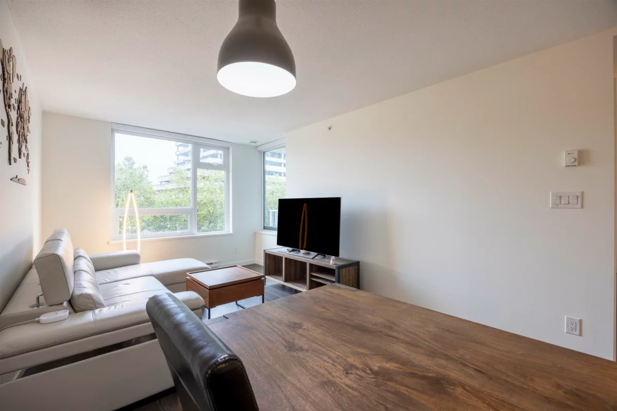 Breakfast Nook Photo of 657 5515 Boundary Road, Vancouver, BC