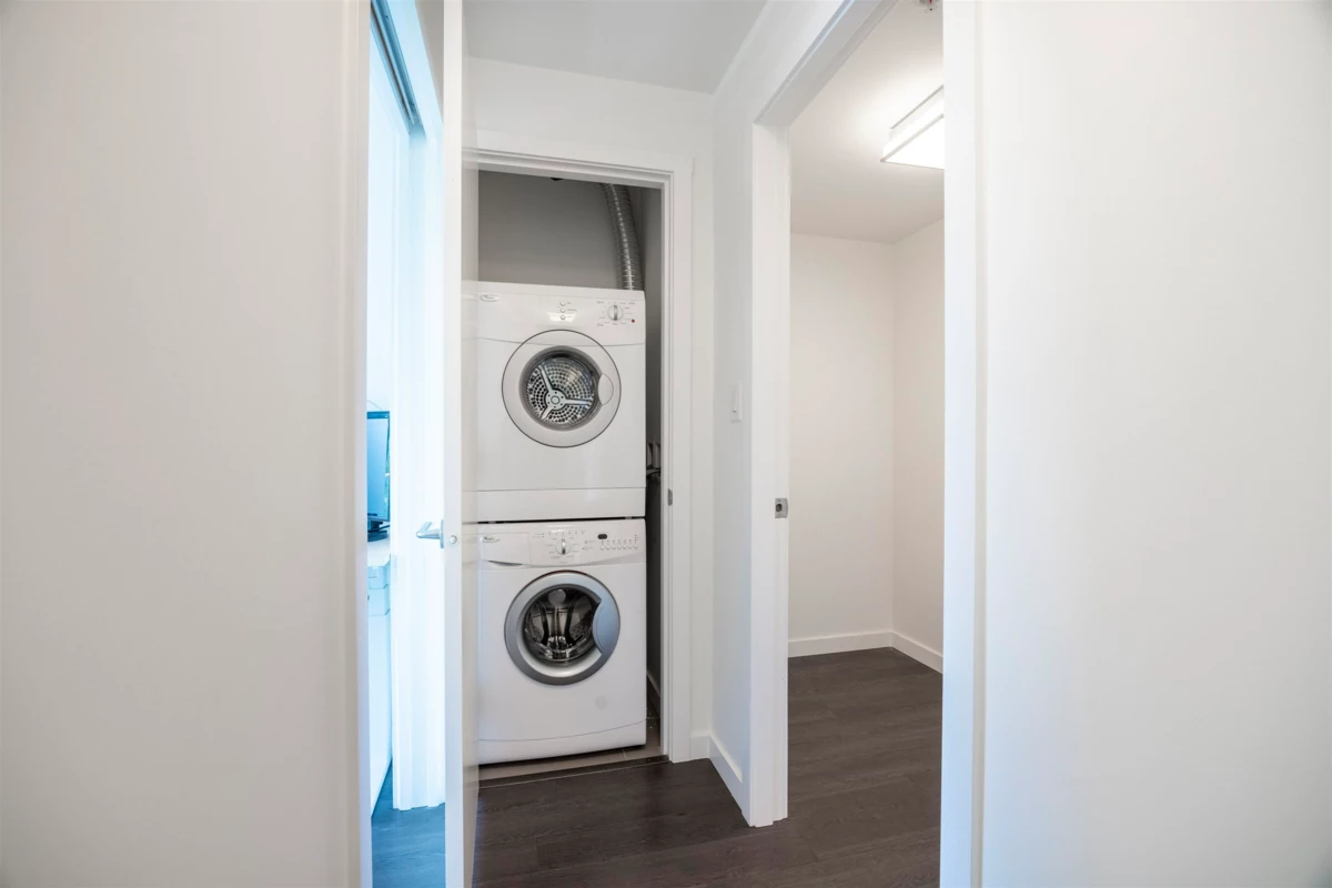 Loft / Bonus Room Photo of 657 5515 Boundary Road, Vancouver, BC