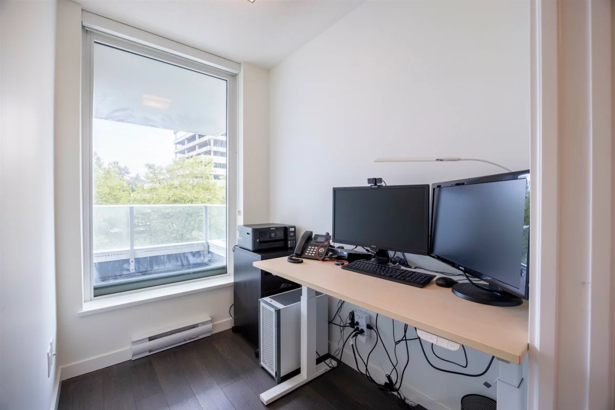 Powder Room Photo of 657 5515 Boundary Road, Vancouver, BC