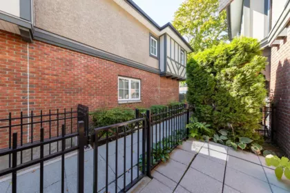 1016 W 45th Avenue, Vancouver, BC, Vancouver — Townhouse for sale