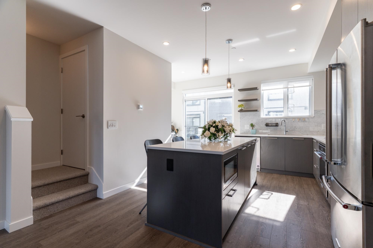 Breakfast Nook Photo of 175 4738 Hemlock Way, Tsawwassen, BC