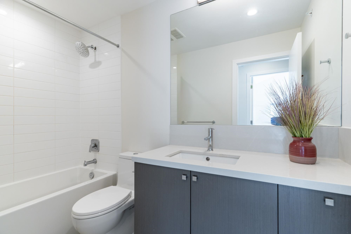 Entry Foyer Photo of 175 4738 Hemlock Way, Tsawwassen, BC