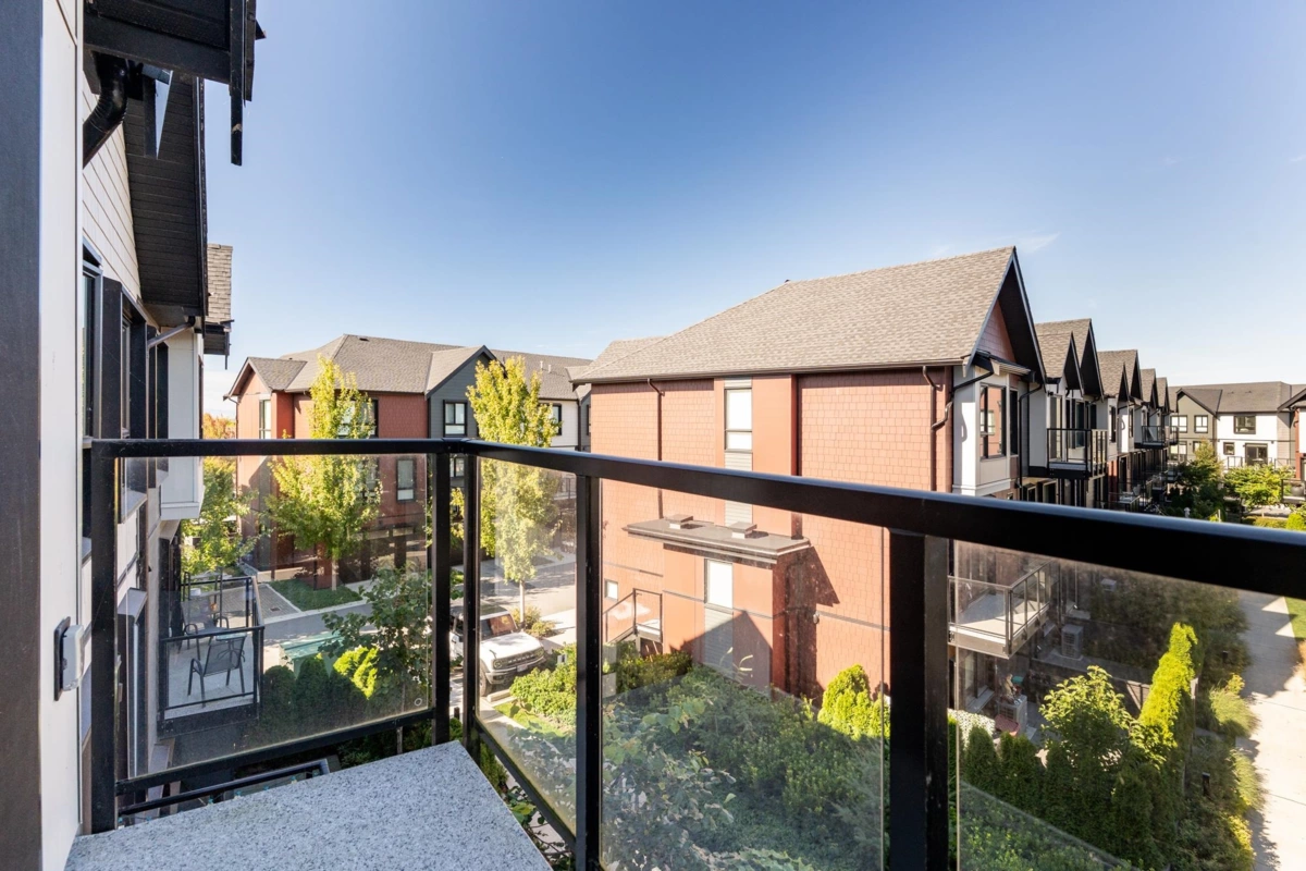 Powder Room Photo of 175 4738 Hemlock Way, Tsawwassen, BC