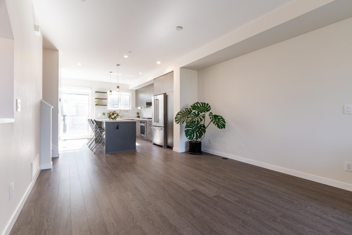 Primary Bathroom Photo of 175 4738 Hemlock Way, Tsawwassen, BC