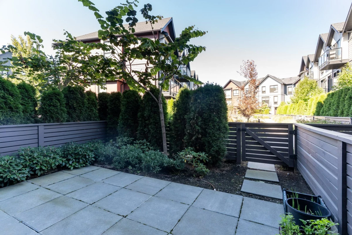 Staircase Photo of 175 4738 Hemlock Way, Tsawwassen, BC