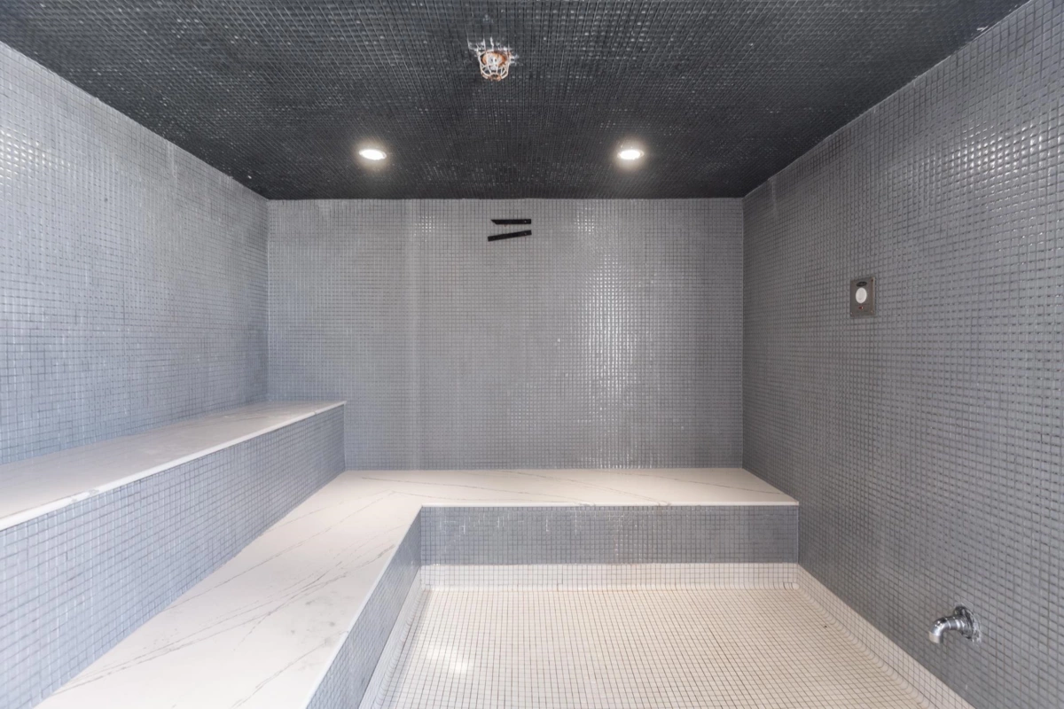 Swimming Pool Photo of 175 4738 Hemlock Way, Tsawwassen, BC