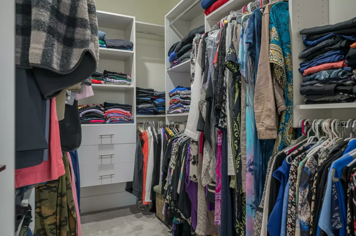 Hallway Photo of 7608 144a Street, Surrey, BC