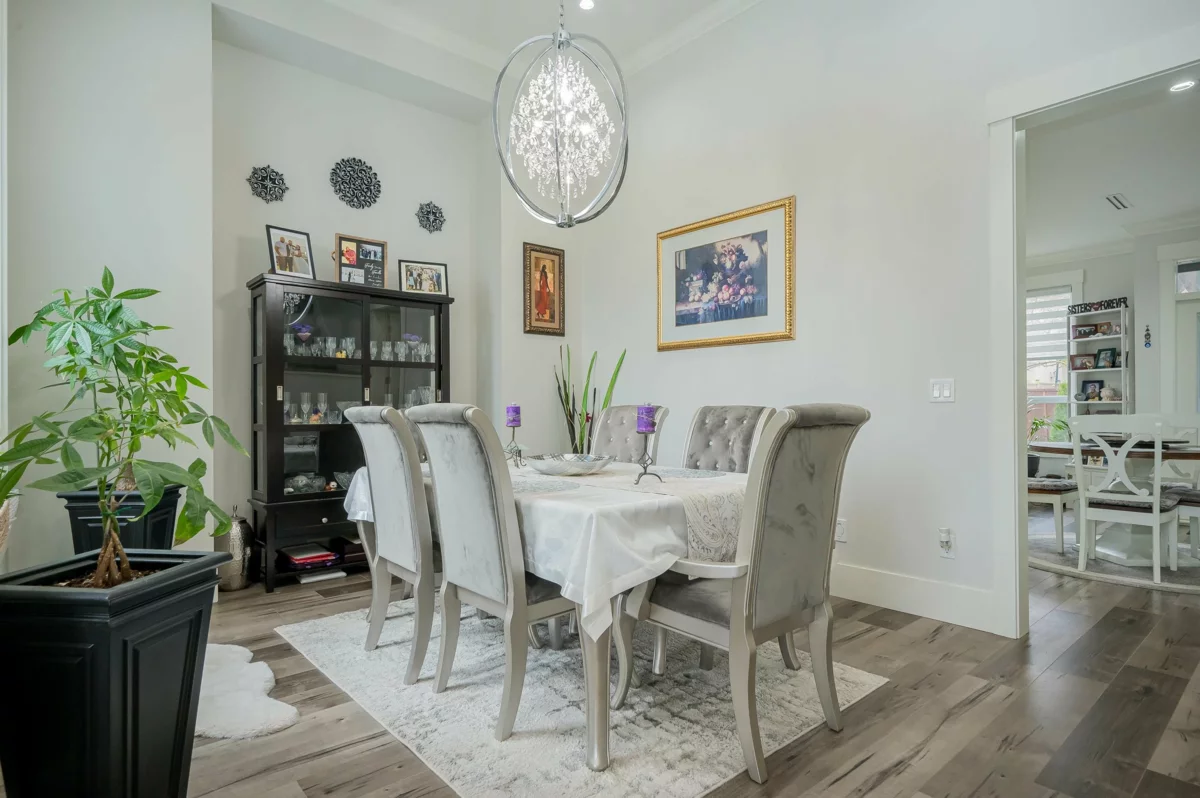 Kitchen Photo of 7608 144a Street, Surrey, BC