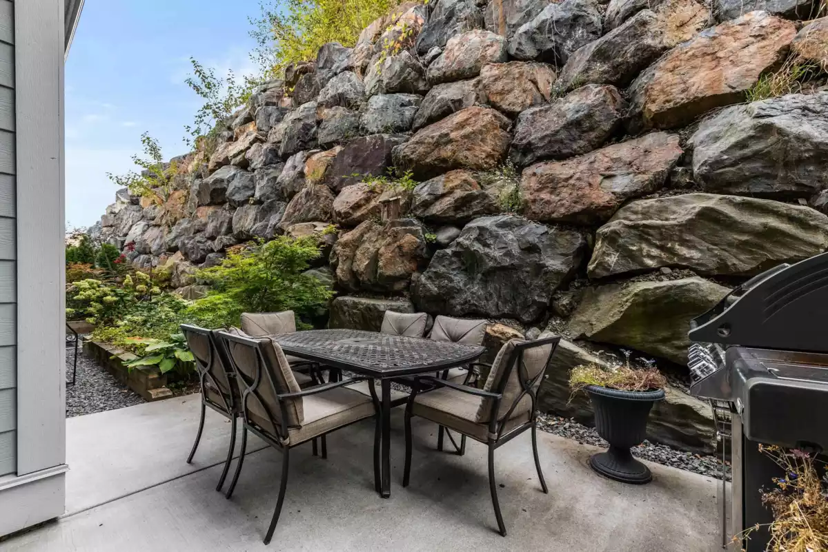 Neighborhood Park Photo Near 71 50778 Ledgestone Place, Chilliwack, BC