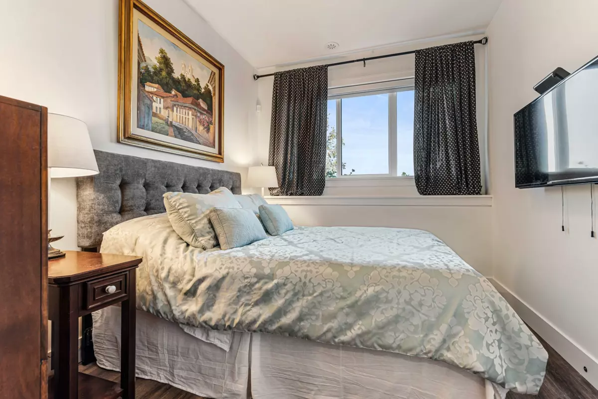 Swimming Pool Photo of 71 50778 Ledgestone Place, Chilliwack, BC