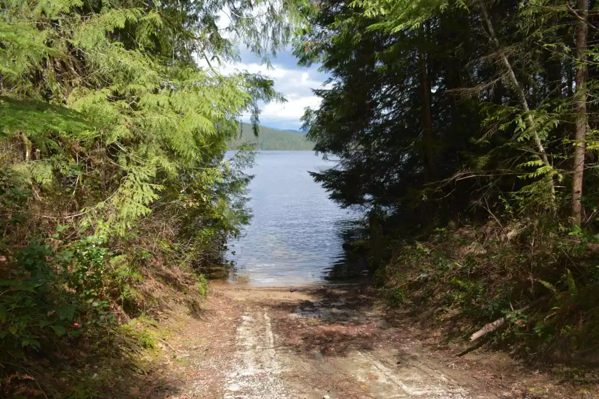 Guest Bathroom Photo of 122 7101 Sakinaw Woods, Pender Harbour, BC
