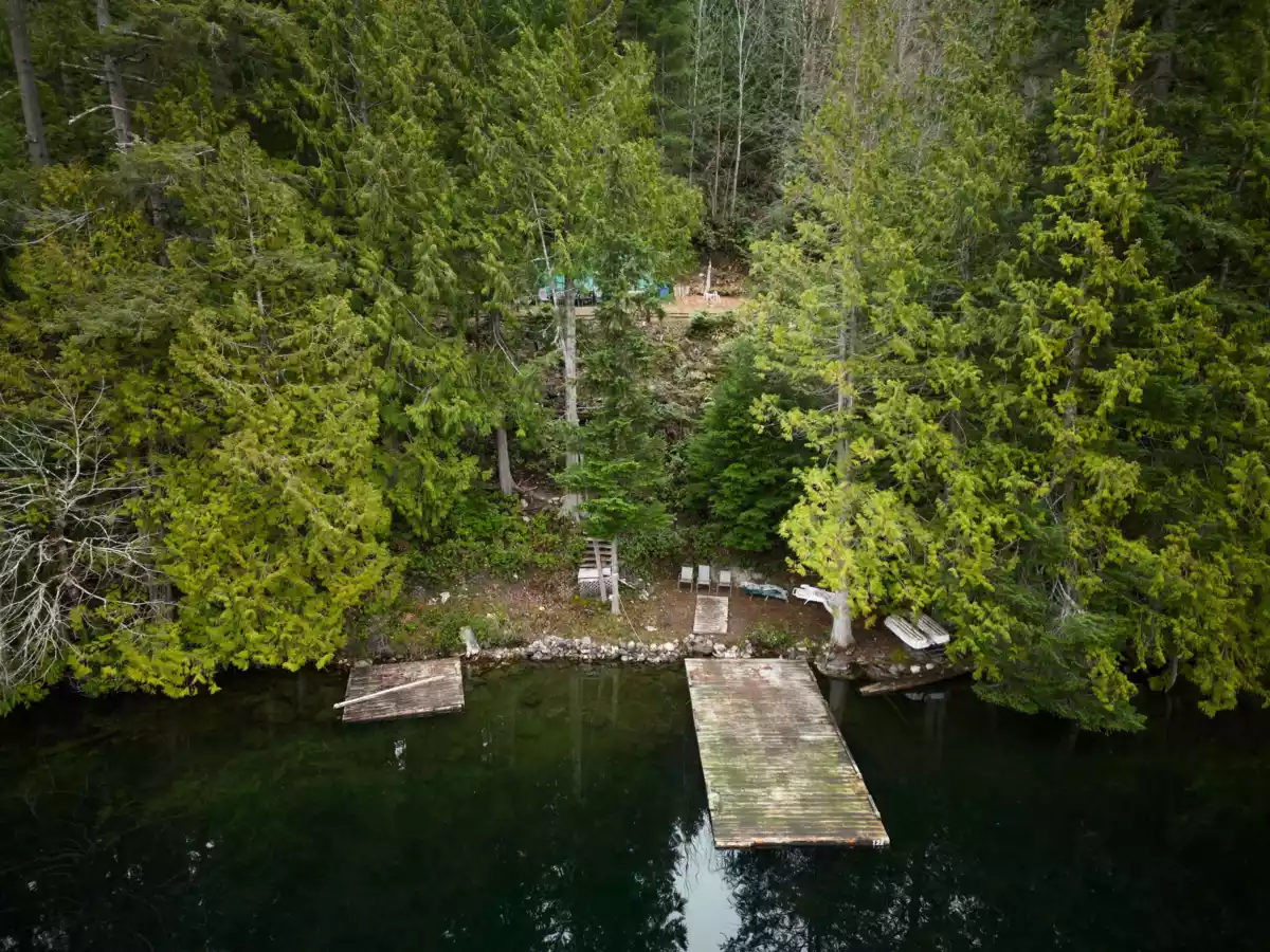 Kitchen Photo of 122 7101 Sakinaw Woods, Pender Harbour, BC