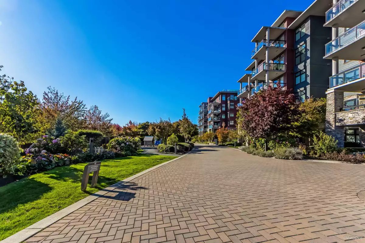 Garden / Landscaping Photo of 112 5055 Springs Boulevard, Tsawwassen, BC