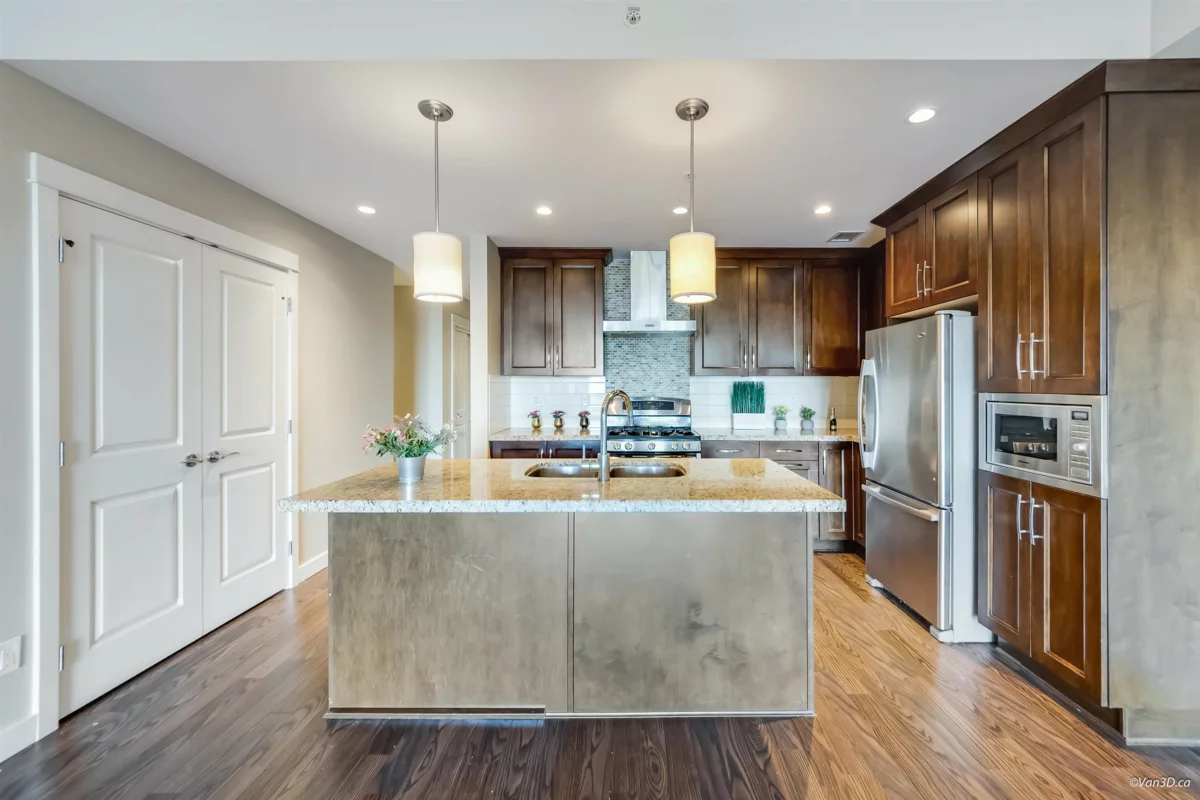 Kitchen Island Photo of 112 5055 Springs Boulevard, Tsawwassen, BC
