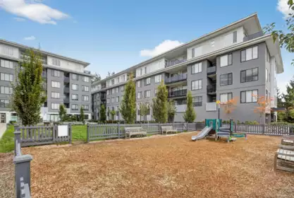 Laundry Room Photo of 108 15825 85 Avenue, Surrey, BC