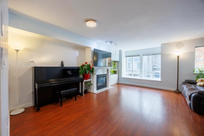 Kitchen Photo of 78 16388 85 Avenue, Surrey, BC