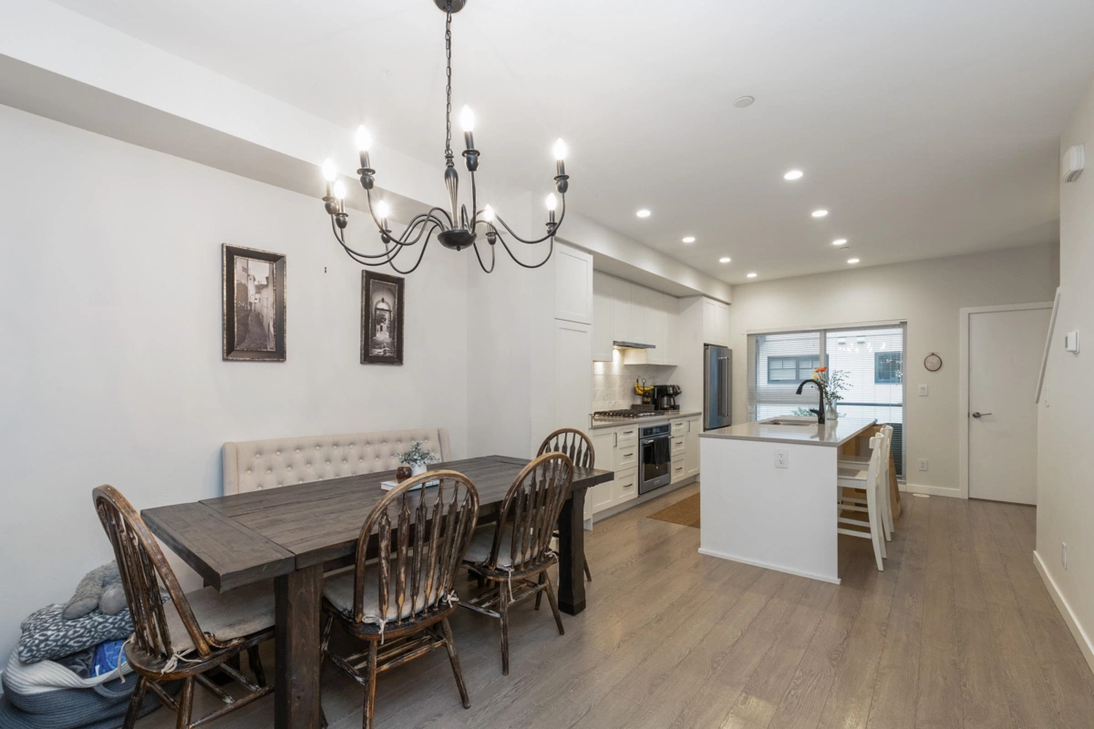 Dining Area Photo of 159 19451 Sutton Avenue, Pitt Meadows, BC
