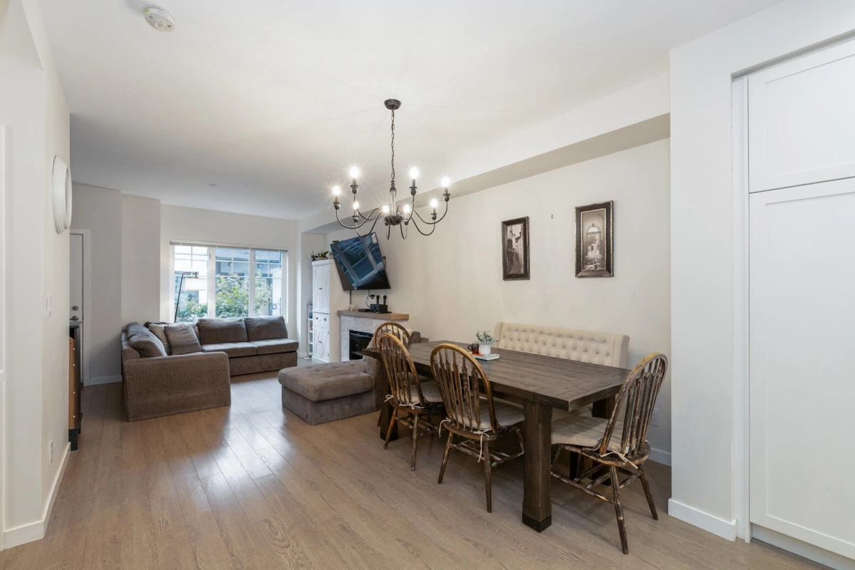 Kitchen Photo of 159 19451 Sutton Avenue, Pitt Meadows, BC