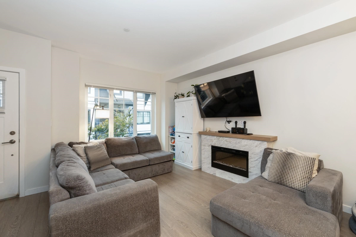 Living Room Photo of 159 19451 Sutton Avenue, Pitt Meadows, BC