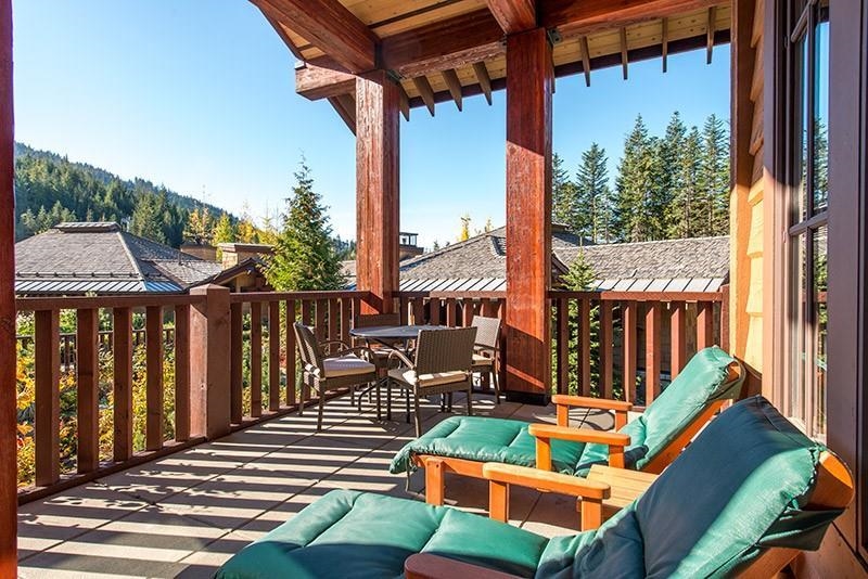 Breakfast Nook Photo of 18 C 2300 Nordic Drive, Whistler, BC