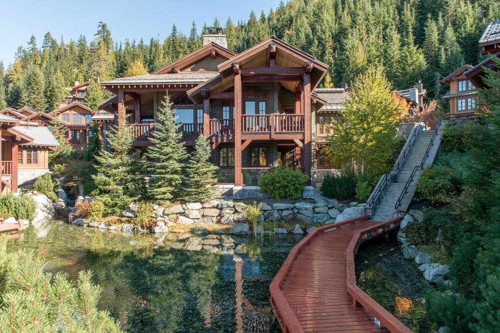 Walk-In Closet Photo of 18 C 2300 Nordic Drive, Whistler, BC