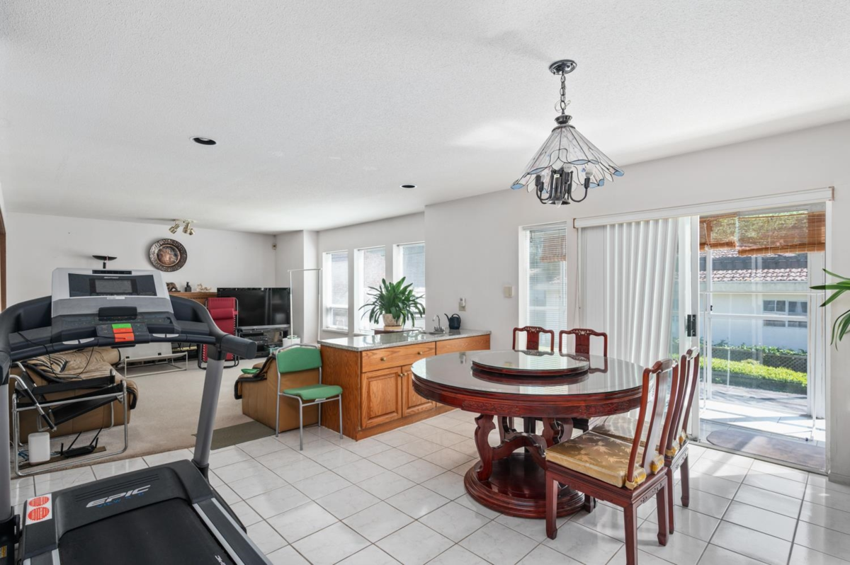 Kitchen Photo of 3662 W 49th Avenue, Vancouver, BC