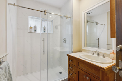 Laundry Room Photo of 2923 W 32nd Avenue, Vancouver, BC