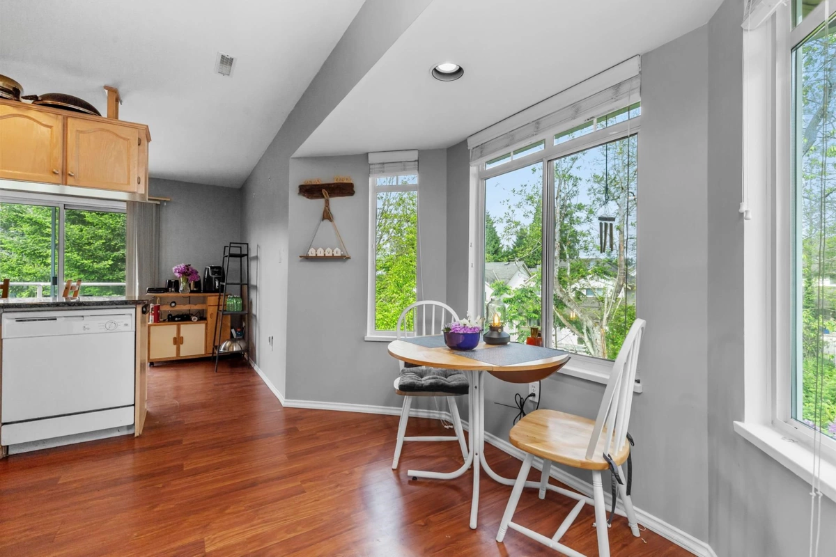 Dining Area Photo of 50 32361 Mcrae Avenue, Mission, BC