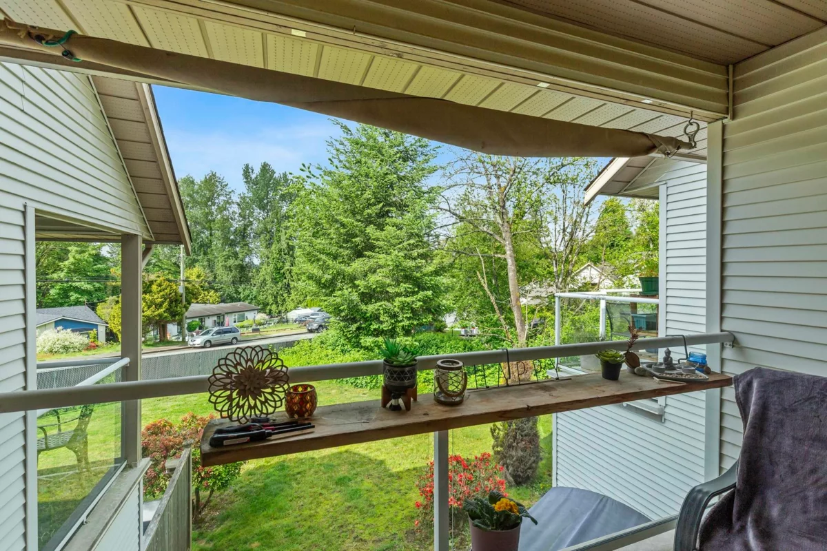 Entry Foyer Photo of 50 32361 Mcrae Avenue, Mission, BC
