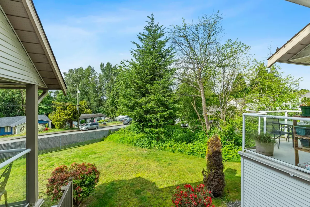 Hallway Photo of 50 32361 Mcrae Avenue, Mission, BC