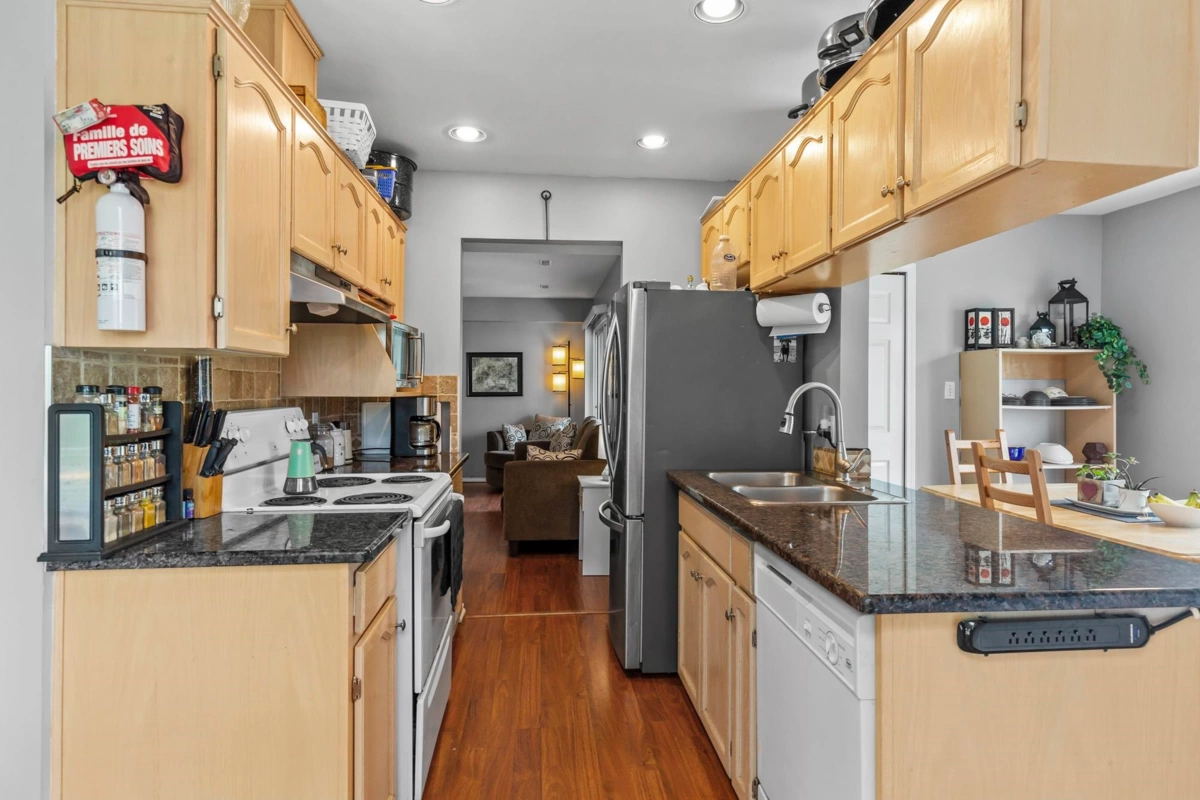 Kitchen Photo of 50 32361 Mcrae Avenue, Mission, BC
