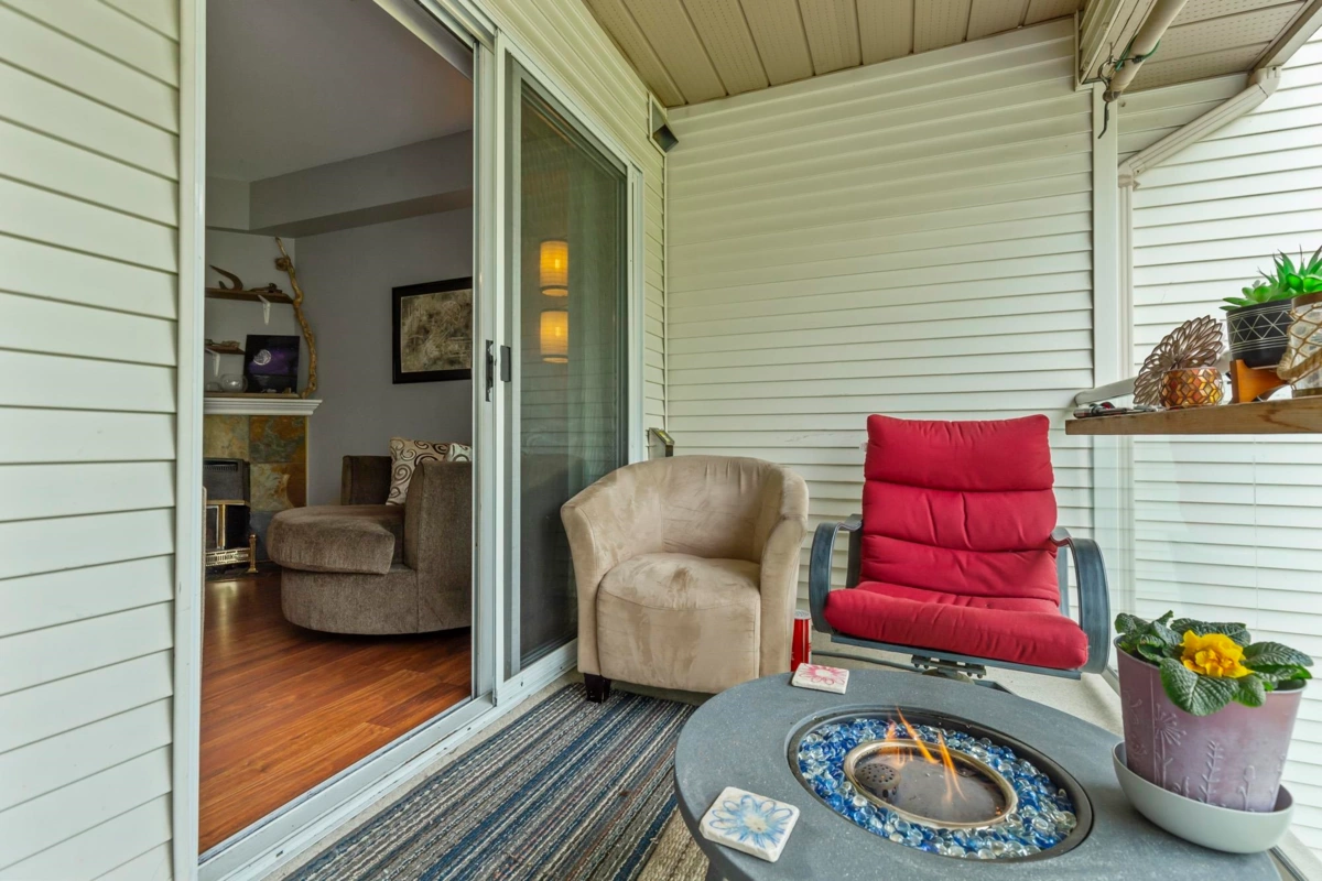 Staircase Photo of 50 32361 Mcrae Avenue, Mission, BC