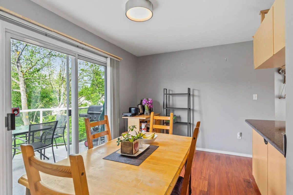 Walk-In Closet Photo of 50 32361 Mcrae Avenue, Mission, BC