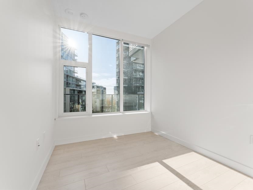 Backyard Photo of 581 8671 Hazelbridge Way, Richmond, BC