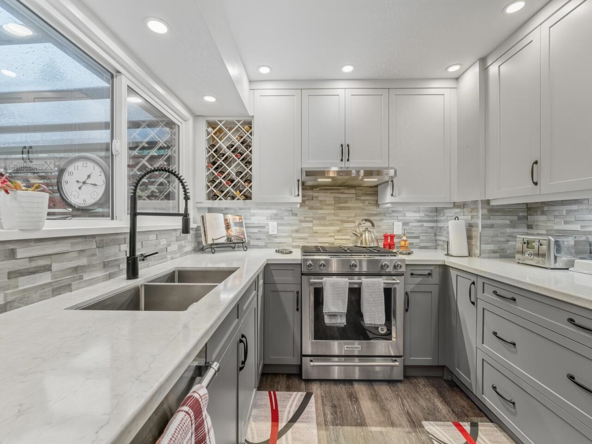 Breakfast Nook Photo of 9434 113b Street, Delta, BC