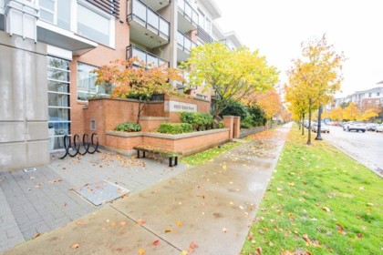 227 9500 Odlin Road, Richmond, BC, Richmond — Apartment/Condo for sale
