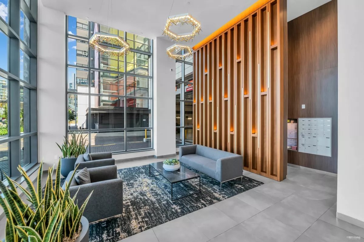 Front Yard Photo of 1301 8160 Mcmyn Way, Richmond, BC