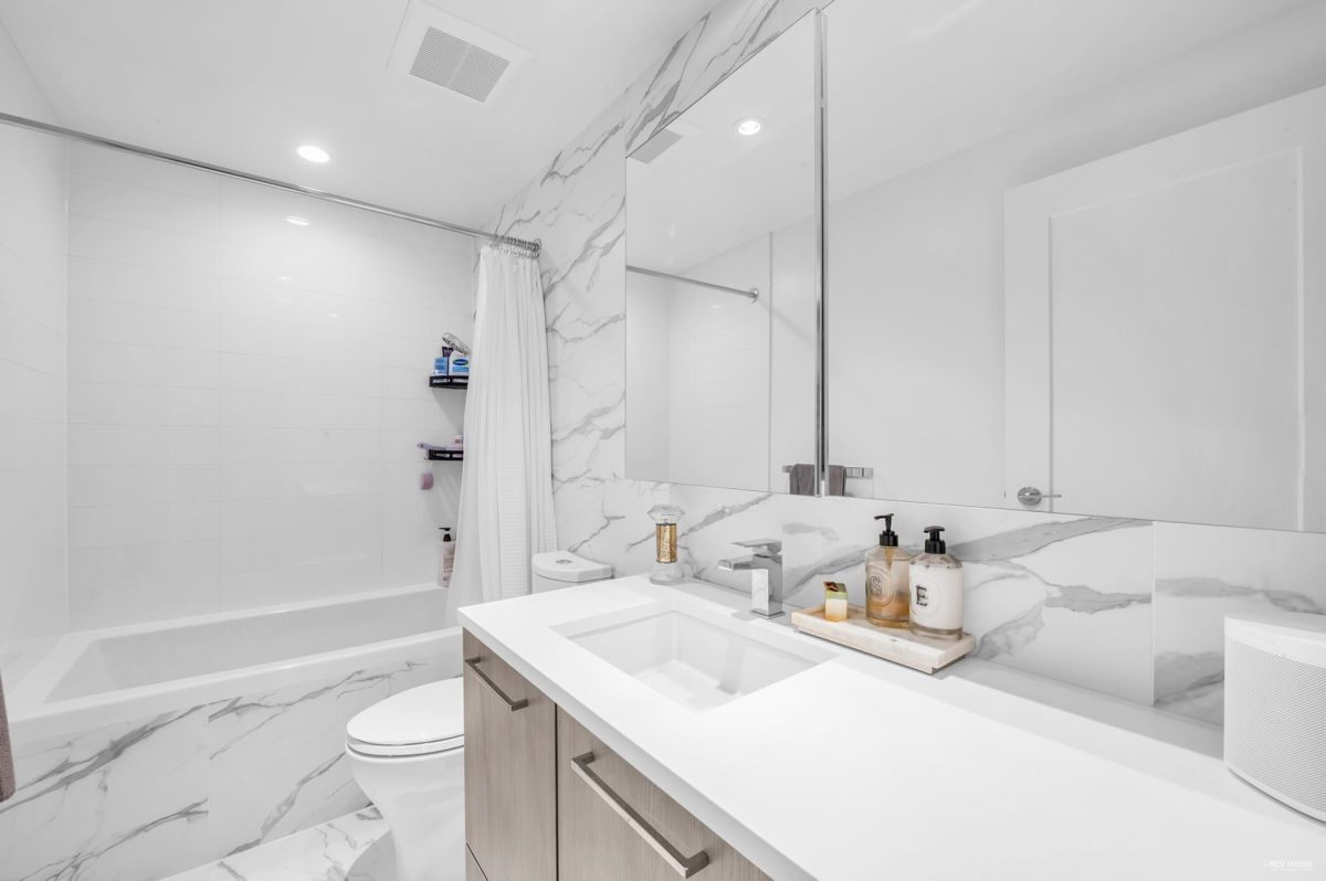 Walk-In Closet Photo of 1301 8160 Mcmyn Way, Richmond, BC