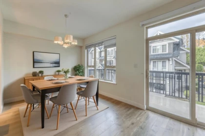 140 3105 Dayanee Springs Boulevard, Coquitlam, BC