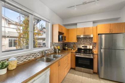 Primary Bathroom Photo of 56 5839 Panorama Drive, Surrey, BC