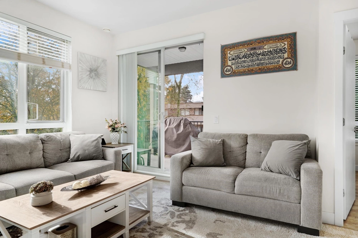 Breakfast Nook Photo of 316 2382 Atkins Avenue, Port Coquitlam, BC