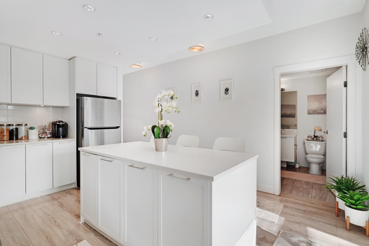 Dining Area Photo of 316 2382 Atkins Avenue, Port Coquitlam, BC