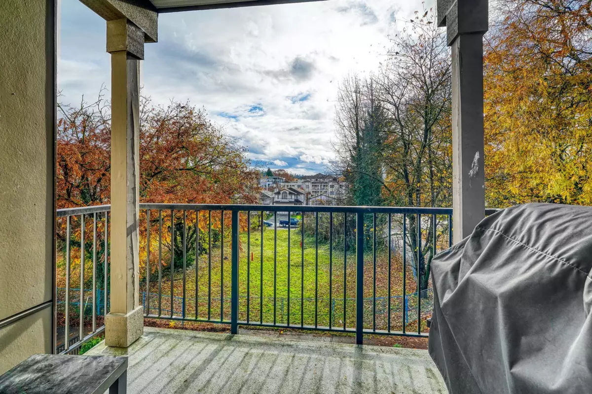 Entry Foyer Photo of 316 2382 Atkins Avenue, Port Coquitlam, BC