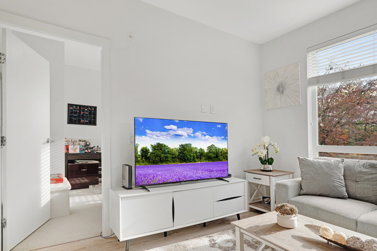 Primary Bedroom Photo of 316 2382 Atkins Avenue, Port Coquitlam, BC