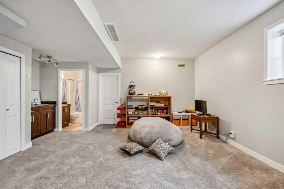 Backyard Photo of 35 35626 Mckee Road, Abbotsford, BC