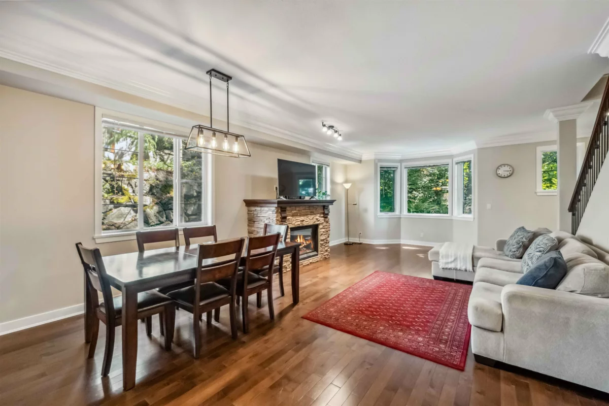 Kitchen Island Photo of 35 35626 Mckee Road, Abbotsford, BC