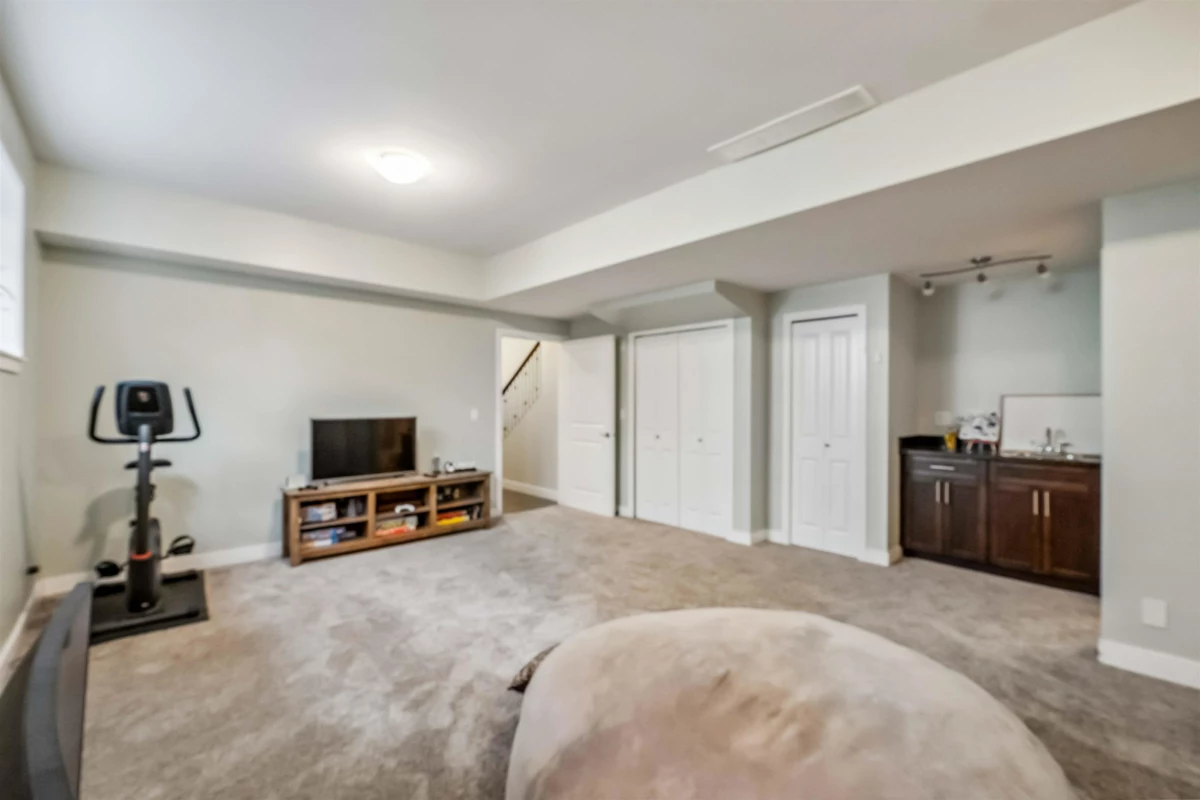 Outdoor Deck Photo of 35 35626 Mckee Road, Abbotsford, BC