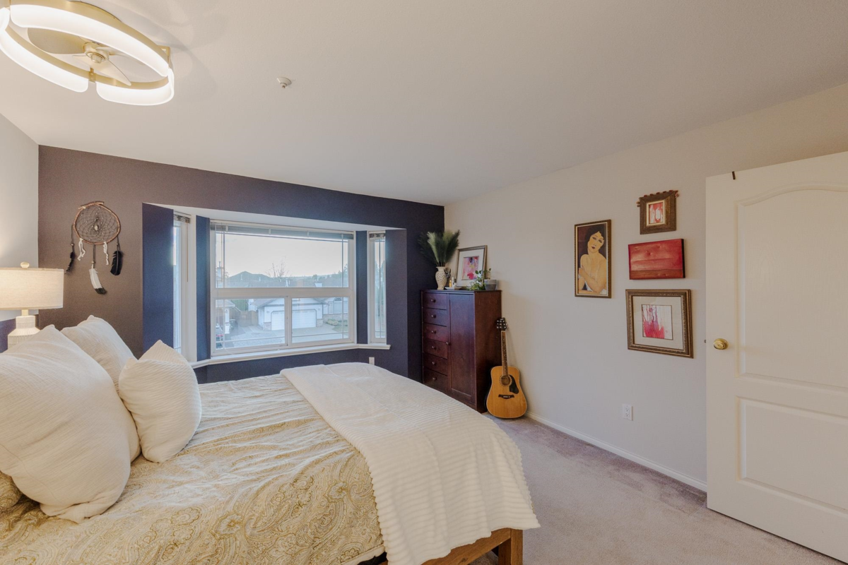 Hallway Photo of 3 19044 118b Avenue, Pitt Meadows, BC